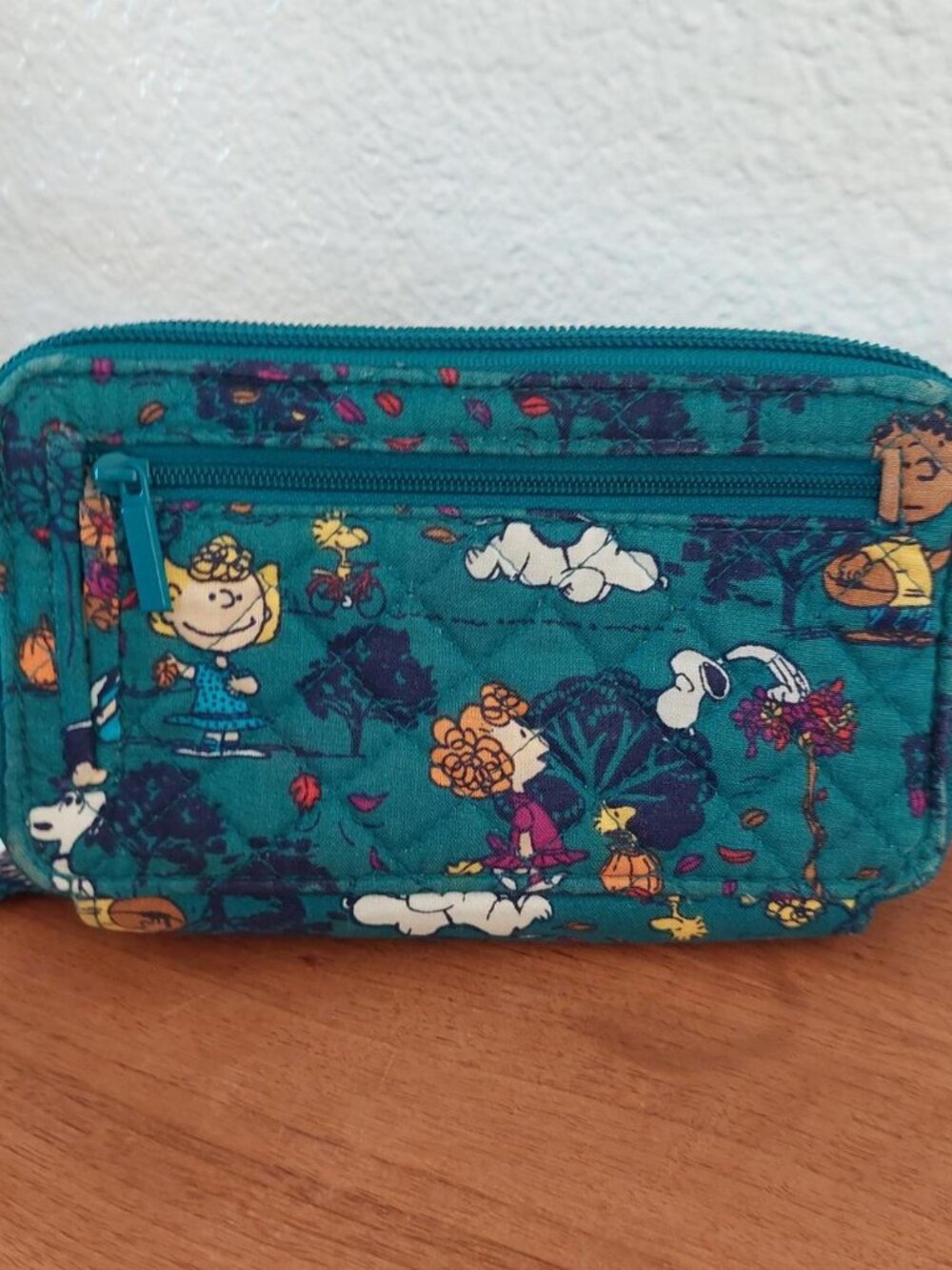 Vera Bradley Peanuts Fall Meadow RFID All in One Crossbody Bag Wallet Snoopy Tea - Picture 3 of 8